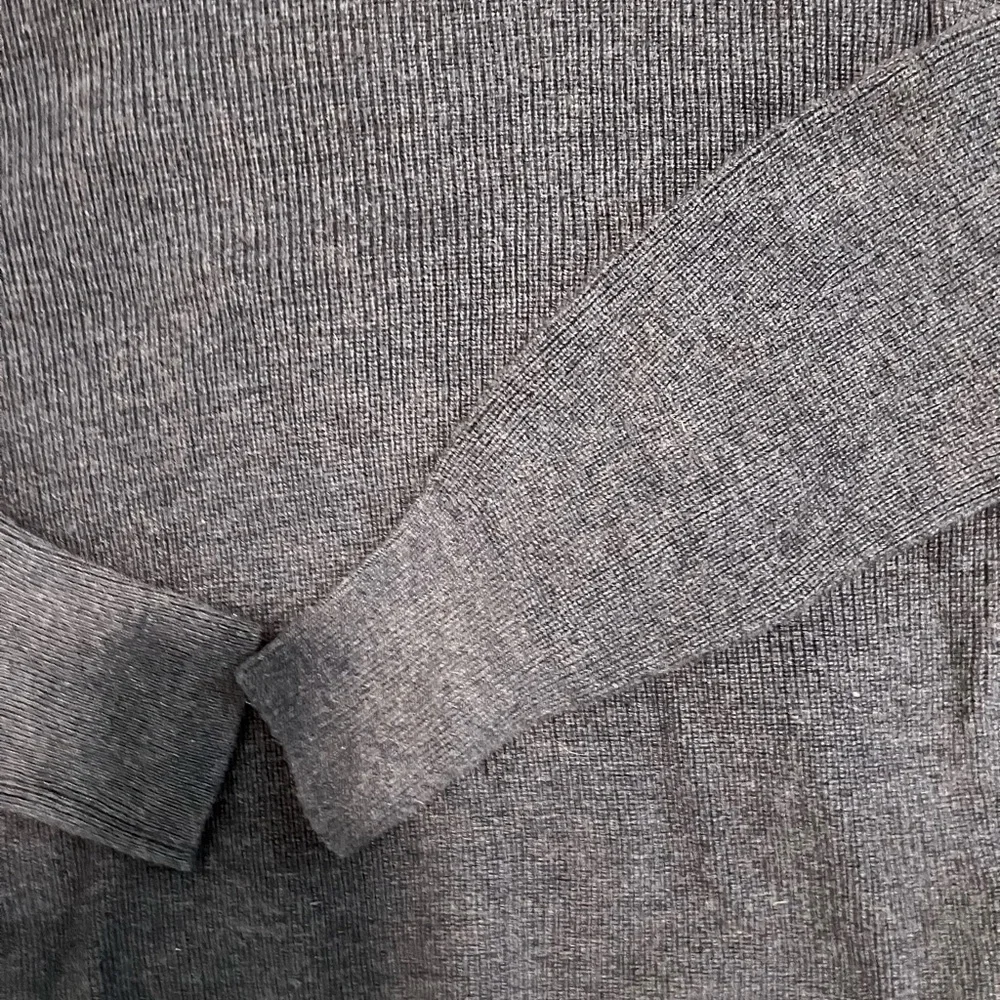 Lululemon Merino wool mock neck sweater, heathered navy, size 4 fits 4/6 - Picture 3 of 6